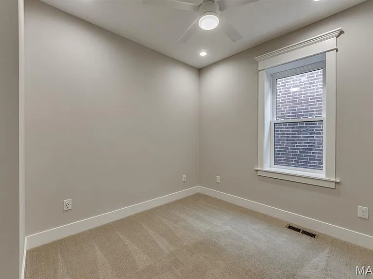 4116 Flad Ave — Photo 31