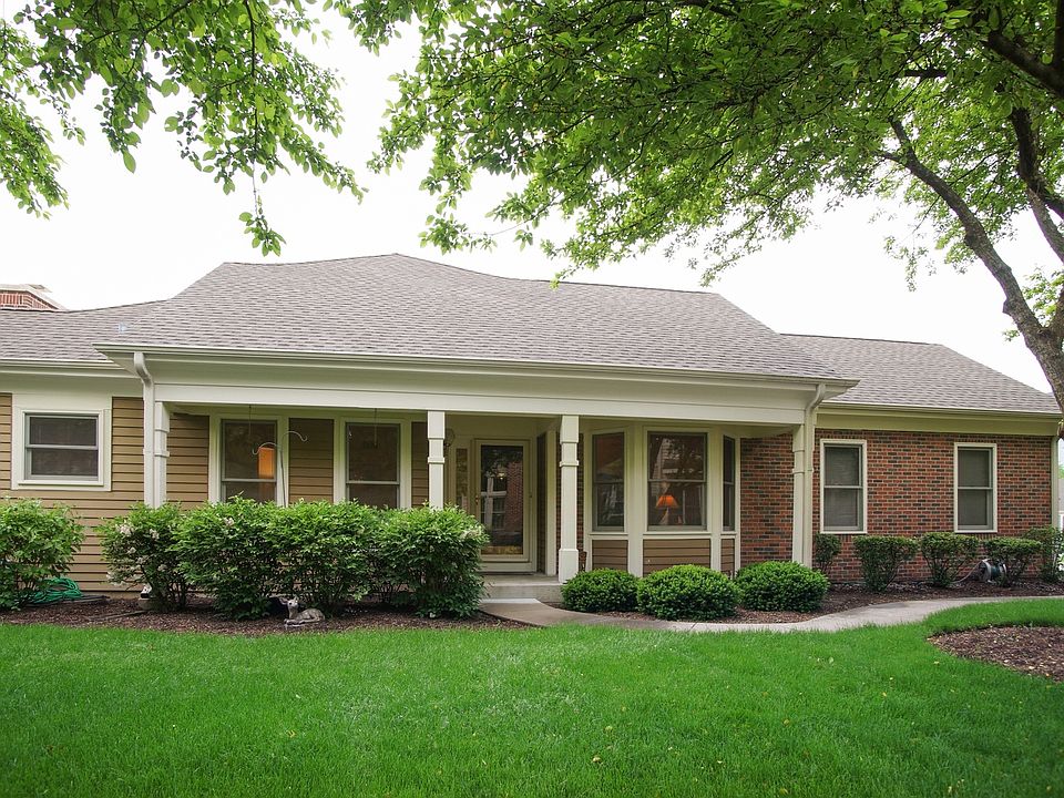 1st image of 250 Bridlewood Ct