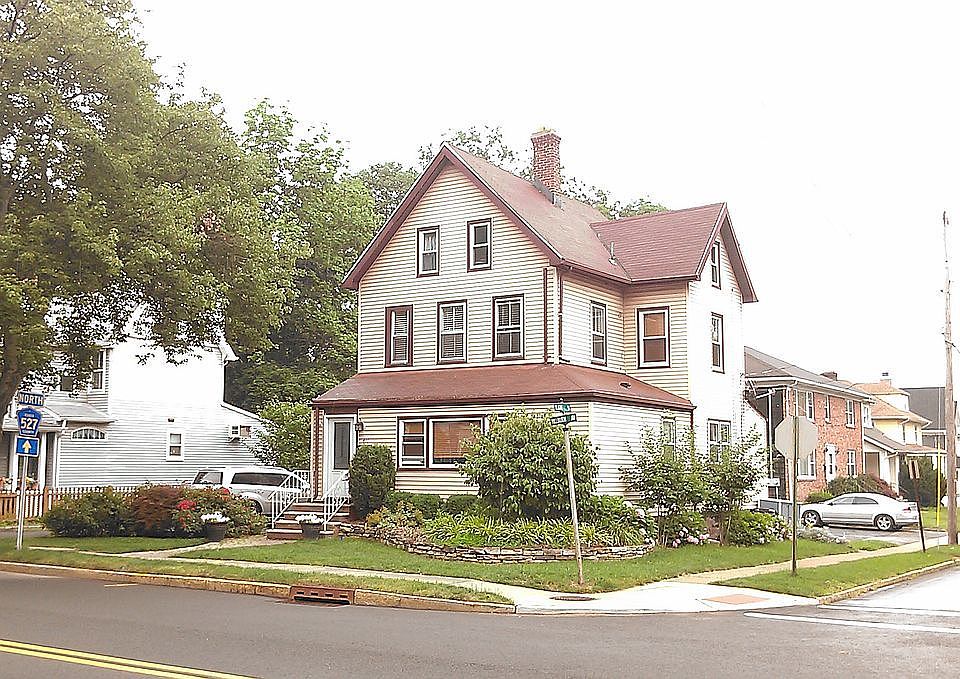 1st image of 416 Millburn Ave