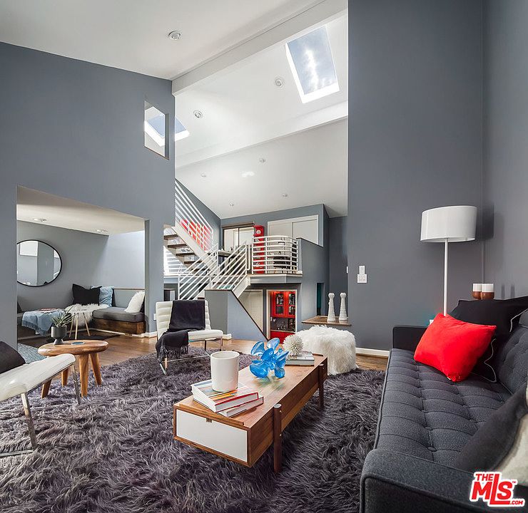 1st image of 11959 Mayfield Ave APT 2