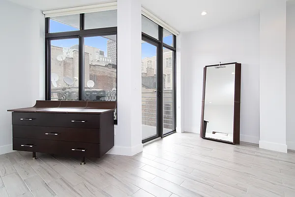 Rented by REAL New York | media 17