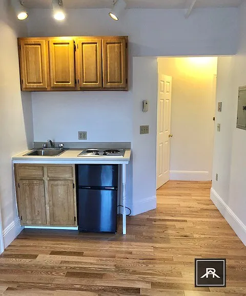 1079 Beacon St #12 — Photo 1