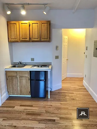 1079 Beacon St #12 Photo 1