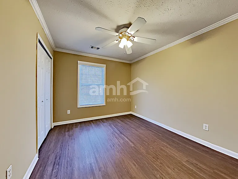 2355 Kirkstone Dr — Photo 18