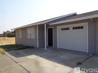 5585 Arboga Rd APT B, Olivehurst, CA 95961