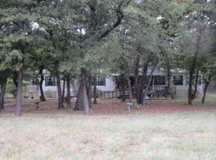 331 Briar Oaks Ln, Azle, TX 76020