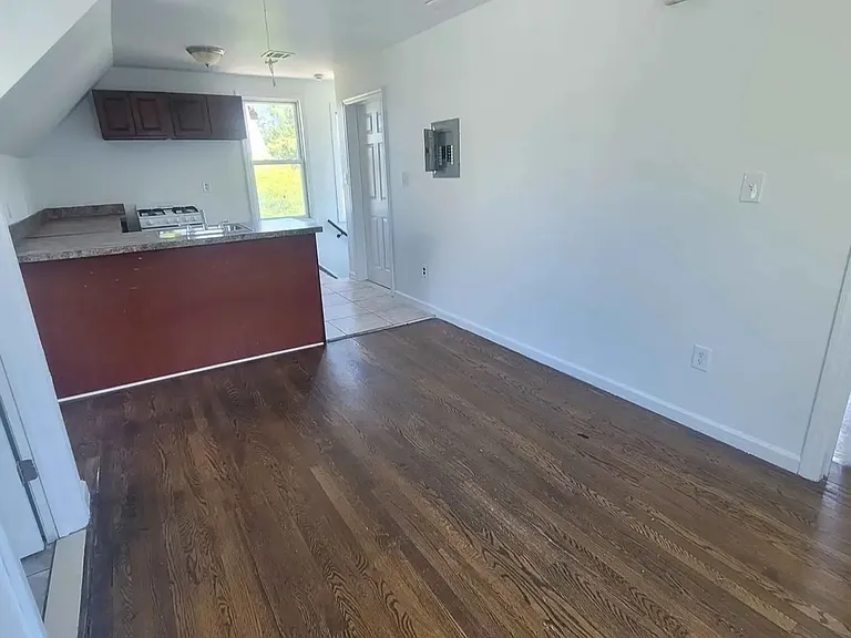81 Columbia Ave #3 — Photo 8