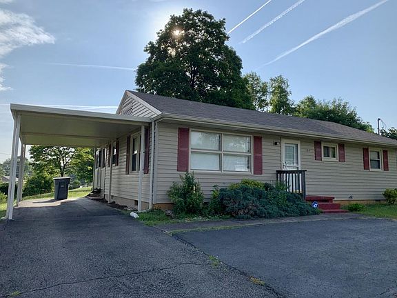 2nd image of 104 Tanglewood Dr