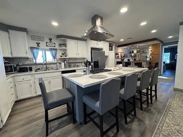 1682 Colina Dr — Photo 33