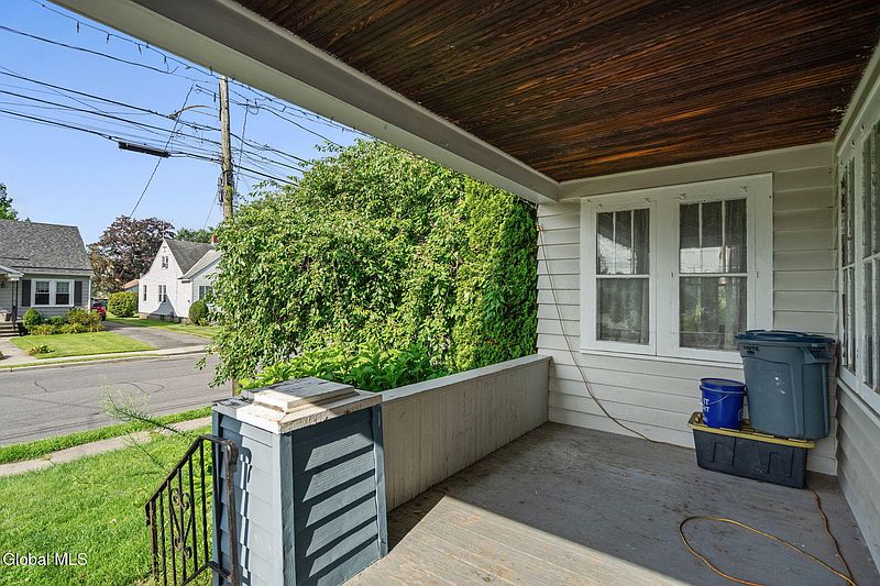 4th image of 408 Glen Avenue