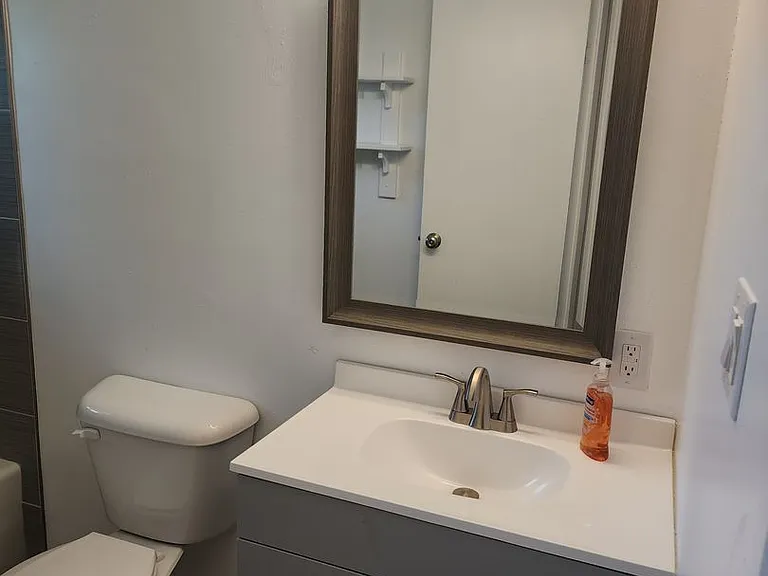 1041 W Elna Rae St — Photo 7
