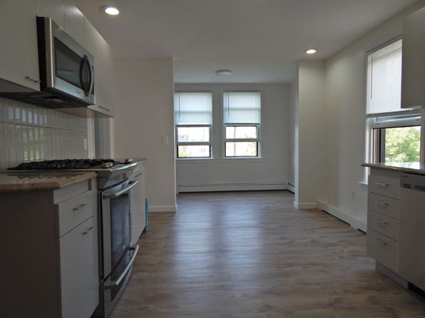 83 Leyden St #1