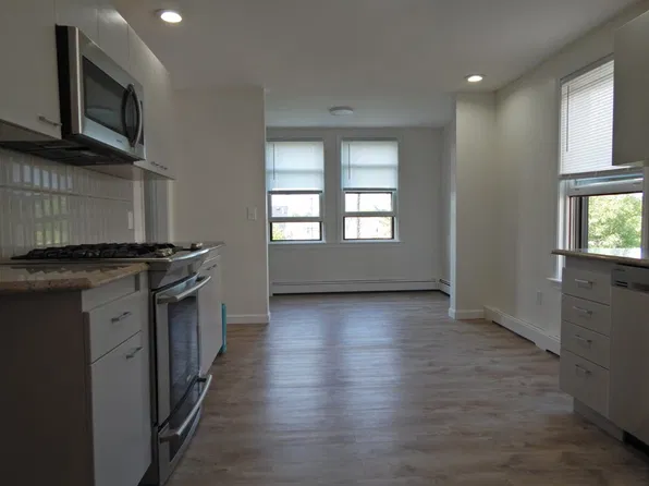 83 Leyden St #1, Boston, MA 02128