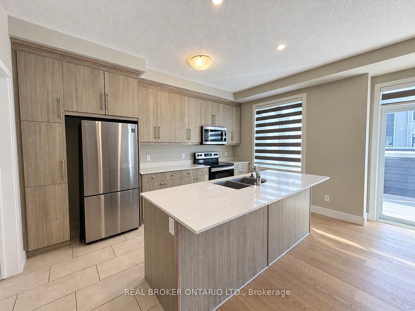 3 bed, $2,600 — Photo 3