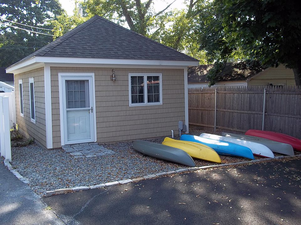 210 Bellman Ave, Warwick, RI 02889 Zillow