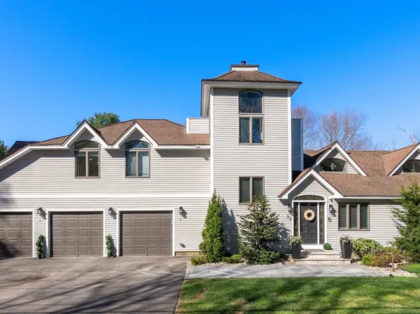 22 Old Cambridge Tpke, Lincoln, MA 01773