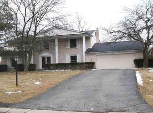 2489 Wickfield Rd, West Bloomfield, MI 48323