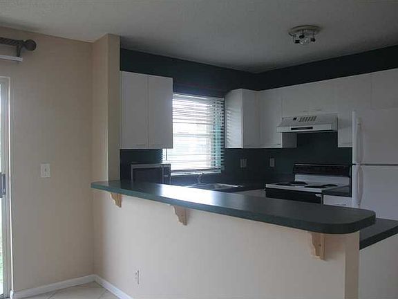 4th image of 10765 NW 12th Mnr
