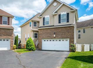 300 Morning Glory Dr, Monroe Township, NJ 08831