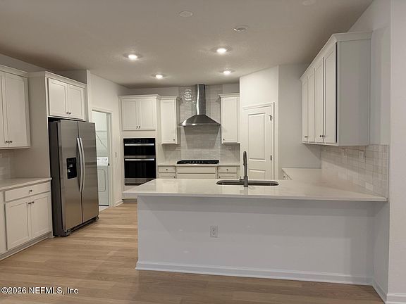 4th image of 624 Farmfield Dr