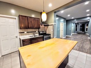 1942 N Central Park Ave, Chicago, IL 60647