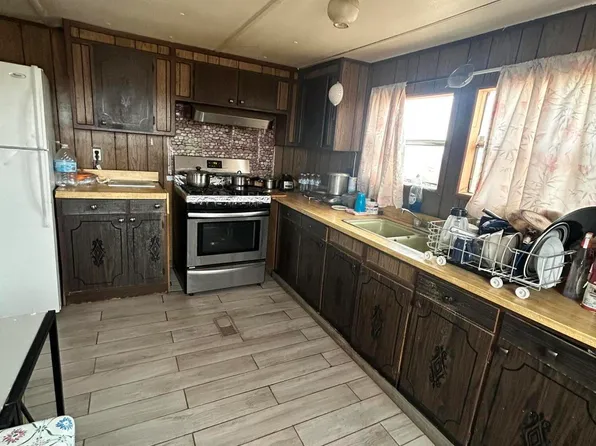 (undisclosed Address), Los Lunas, NM 87031
