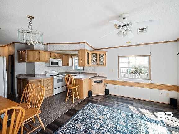 5th image of 476 Buena Vista Dr