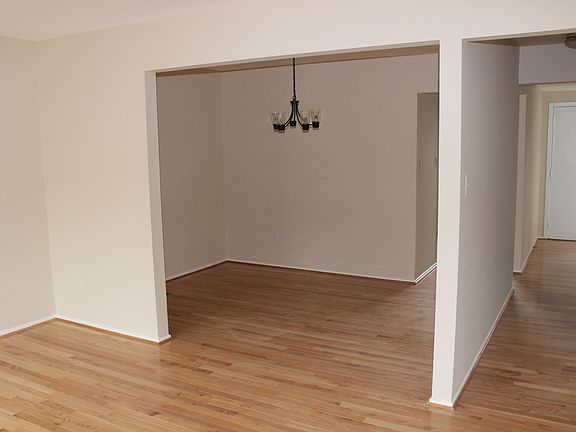 5th image of 4432 Elan Pl