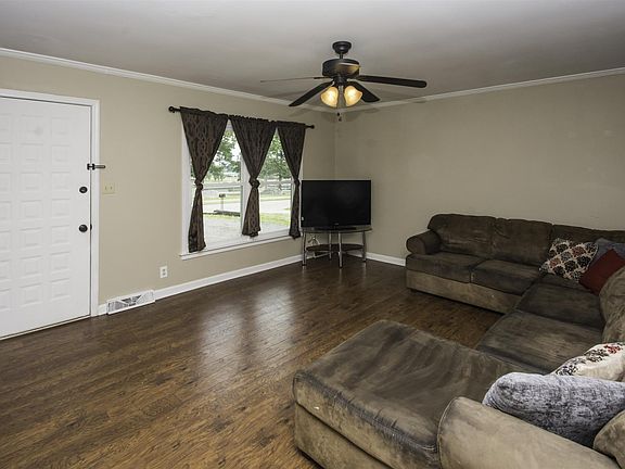 2nd image of 420 Appleton Dr
