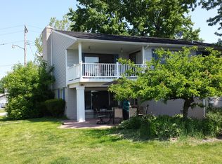 3144 Nisbet Rd, Pinckney, MI 48169