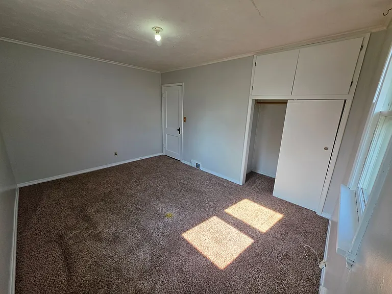 1021 Dilger Ave — Photo 10
