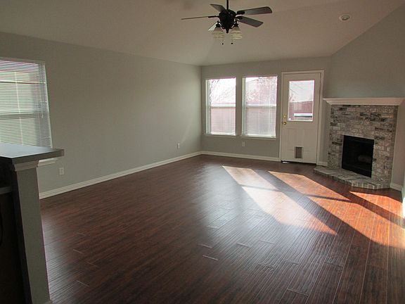 5th image of 1608 Brookstone Dr