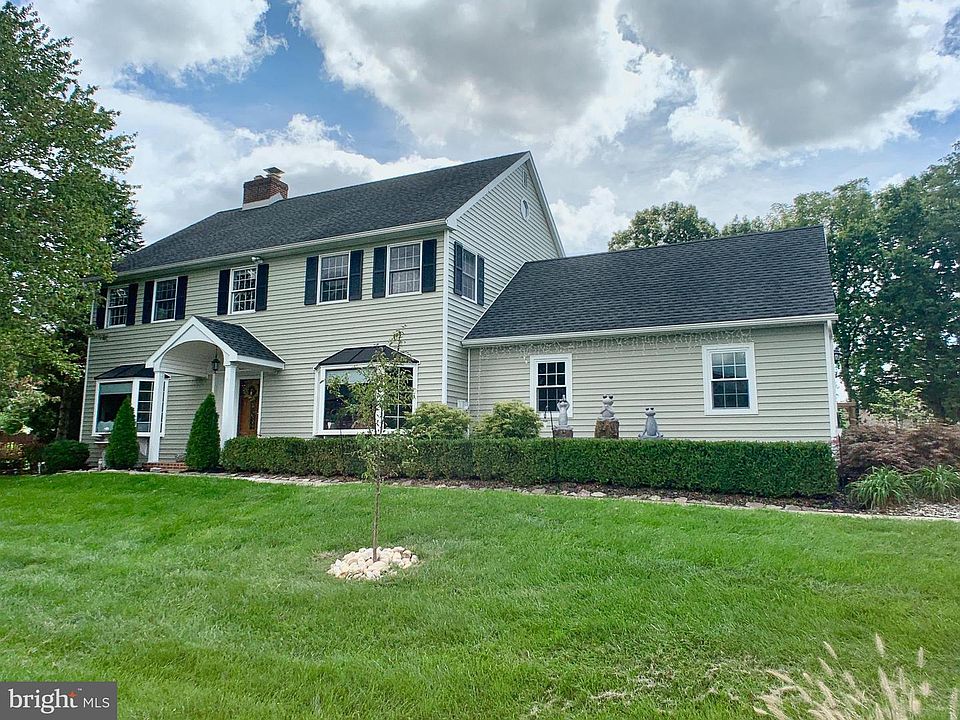 1st image of 4549 Meadow Dr