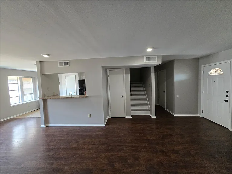 7942 Grow Ln — Photo 2