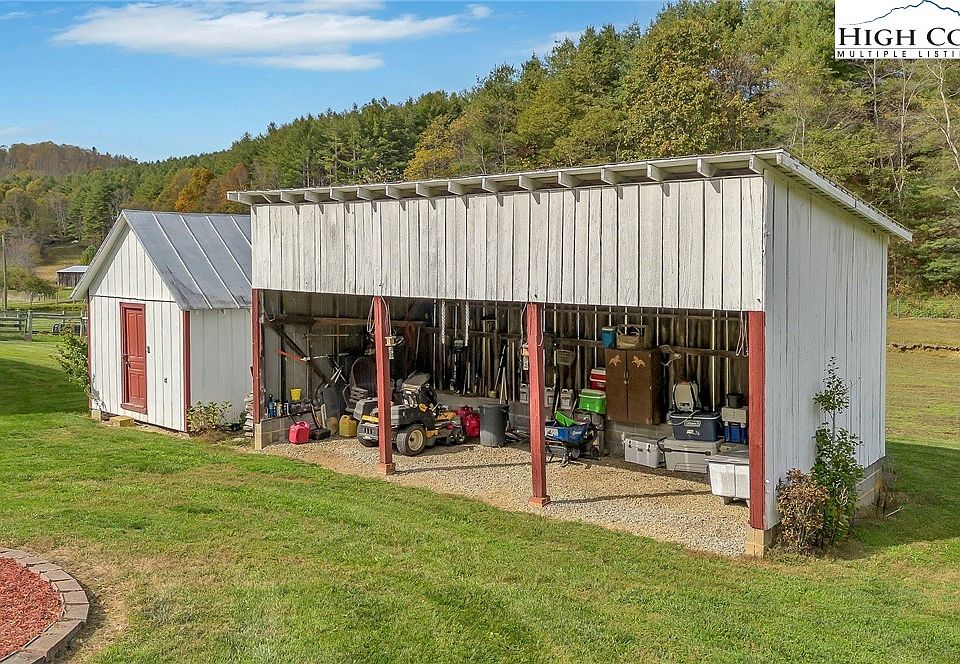 40th image of 886 Blevins Hollow Road