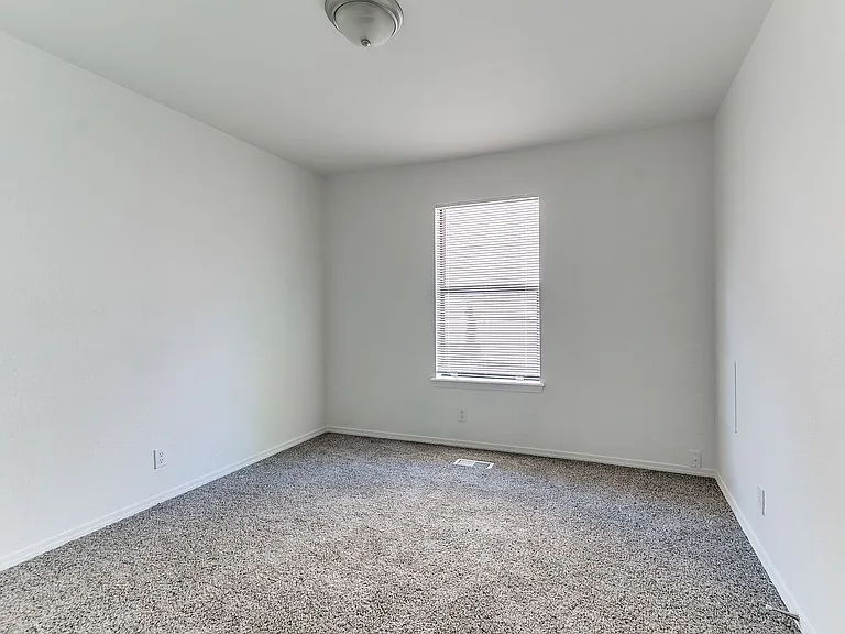 4820 W Uniontown St N — Photo 34