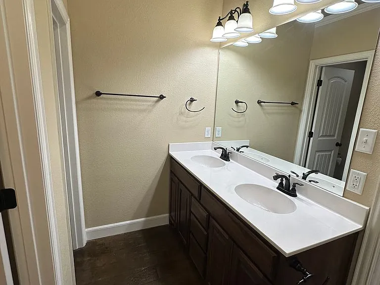 3820 Carrera Ln — Photo 11