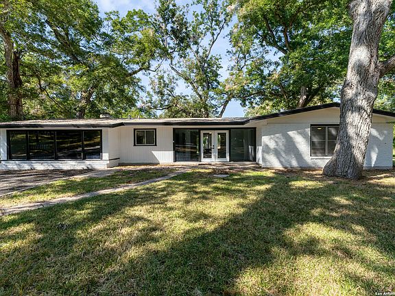 2nd image of 178 Guadalupe River Dr