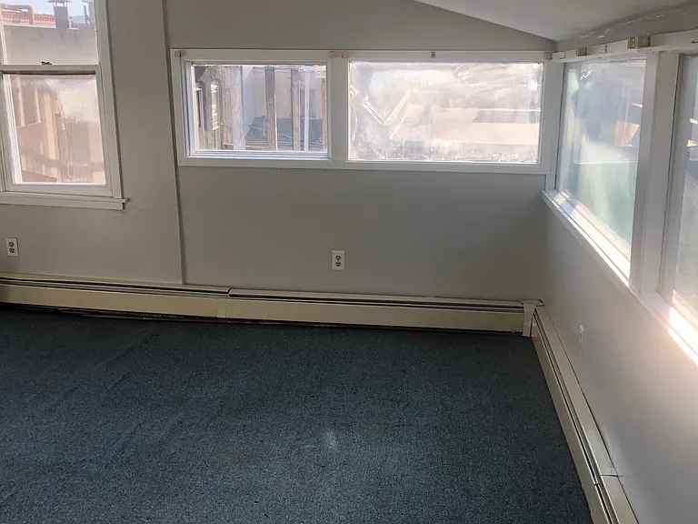 312 E Seneca St #3 — Photo 31