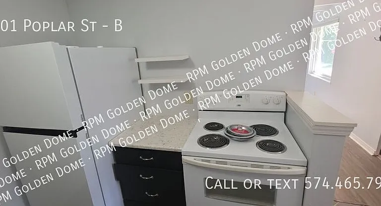 1701 Poplar St #B — Photo 15