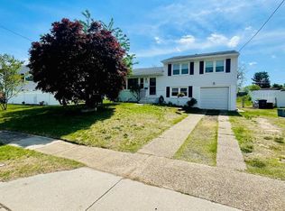 218 Hendrickson Ave, Edgewater Park, NJ 08010