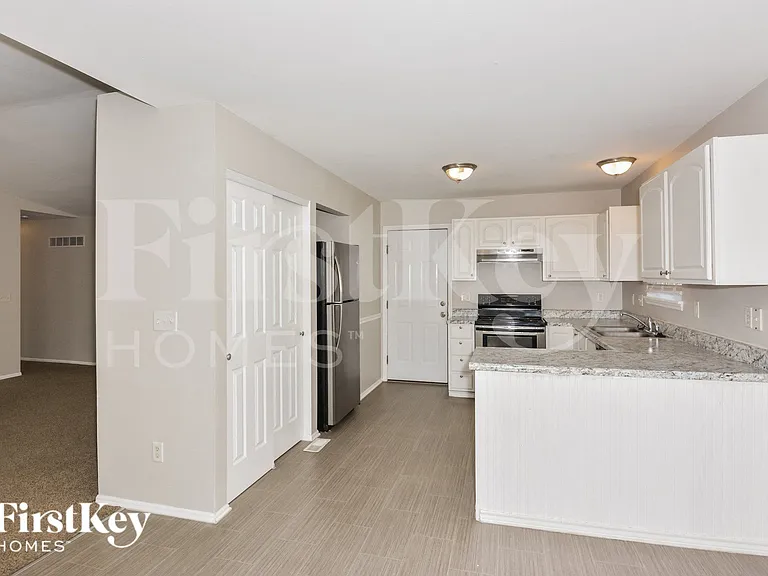 1400 Navaho Trl — Photo 7
