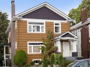 3917 Wallingford Ave N, Seattle, WA 98103