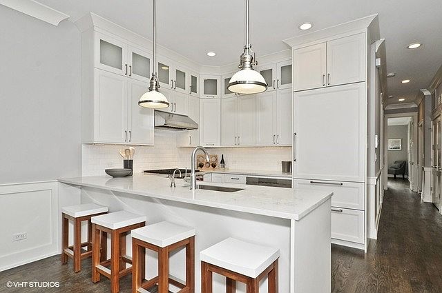 1st image of 818 W Wrightwood Ave #3