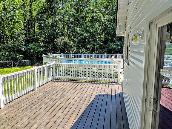 2nd image of 716 Cheyenne Ct
