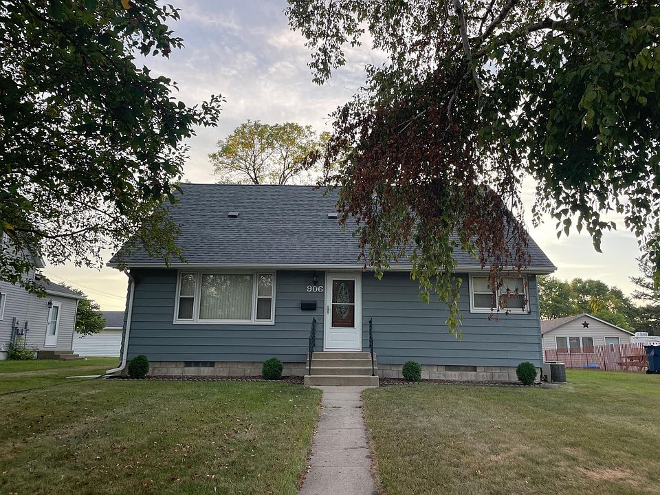 1st image of 906 15th St S