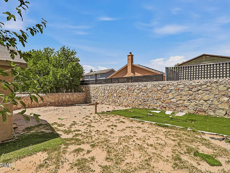 7261 Sachet Cliff Dr — Photo 25