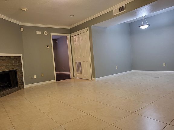 3rd image of 6646 E Lovers Ln APT 1303