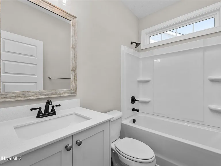 915 Sandpiper Xing — Photo 28