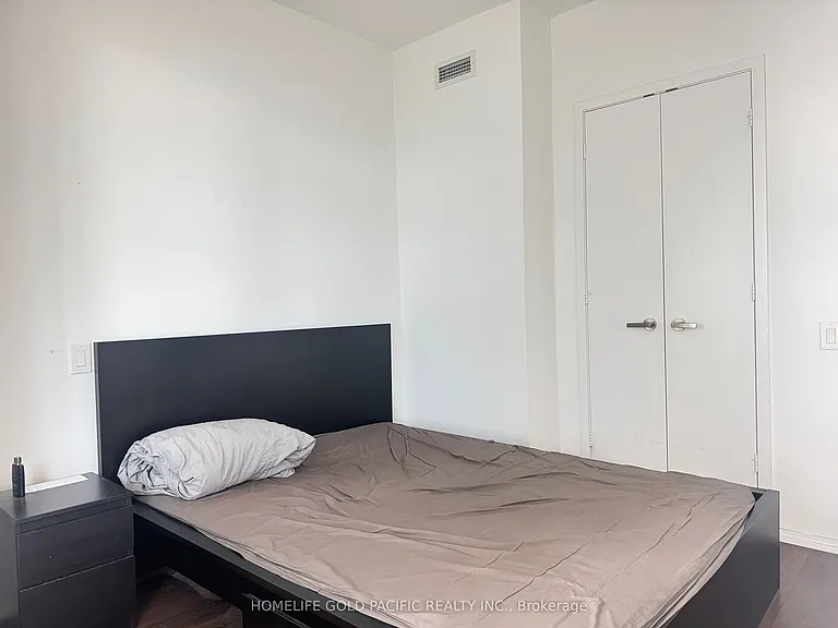 45 Charles St E #2505 — Photo 8